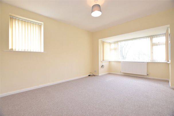 12, Queens Court, Moortown, Leeds, West Yorkshire, LS17 5PL - Photo 1