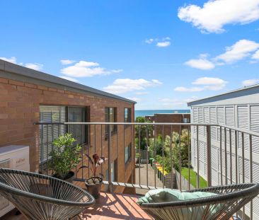 Refurbished Apartment With Ocean View - Photo 1