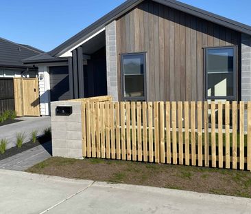 Near new 3 bedroom home - Photo 3