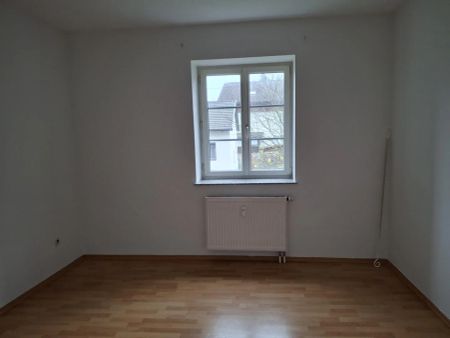 Freundliche 2-Zimmer-Wohnung mit möblierter Küche und Balkon in guter Wohnlage in Obernberg - Photo 4