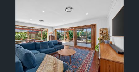 Spacious Family Home with Pool, Solar & EV Charging - Photo 5