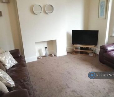 1 bedroom in a house share to rent - Photo 5