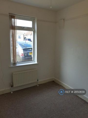 2 bedroom bungalow to rent - Photo 2