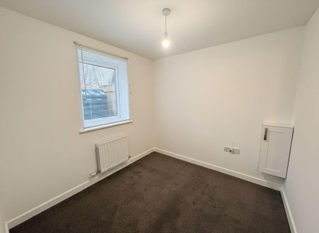 2 bedroom semi-detached bungalow to rent - Photo 4