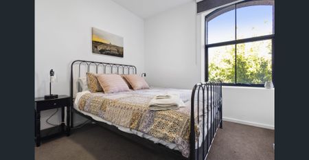 FULLY FURNISHED - CONTACT AGENT FOR AVAILABILITY - Photo 4