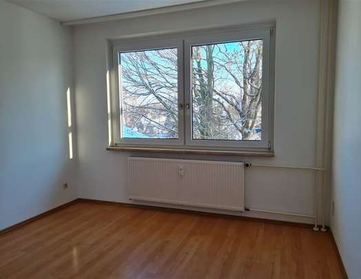 *** Wohnen in Top Lage - 4 Zimmer Wohnung mit PKW Stellplatz*** - Photo 1