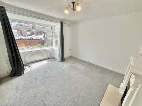 3 bedroom end of terrace house to rent - Photo 1