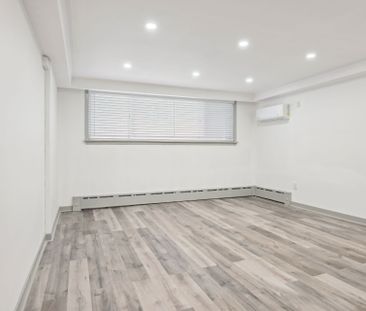 For Lease - 18 Thirty Third Street Unit# 6, Toronto, Ontario - Photo 3