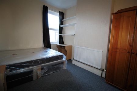 Australia Road Cardiff - Photo 2