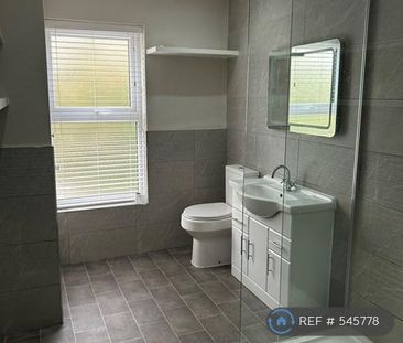 2 bedroom terraced house to rent - Photo 3