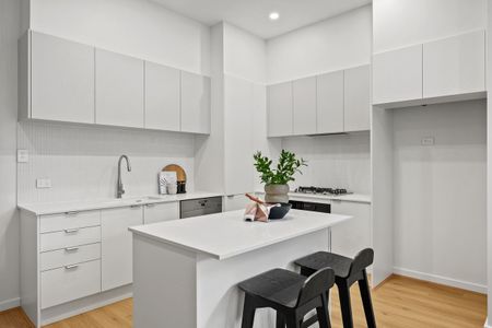 Brand New 4 Bedroom Beauty! - Photo 5