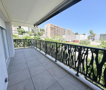 Location Appartement 3 pièces 66m² CAGNES SUR MER 06800 - Photo 4
