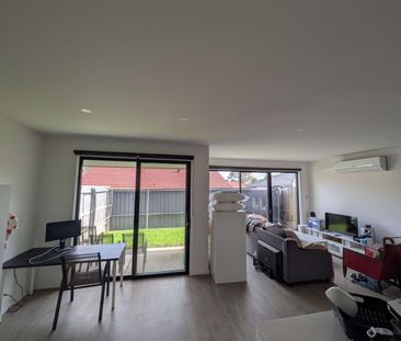 Noble Park - Photo 2