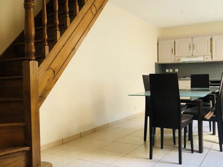 Location Appartement 3 pièces 67 m2 à Saint-Quentin - Photo 2