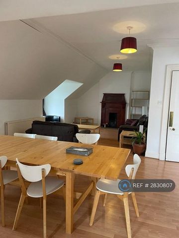4 bedroom flat to rent - Photo 5