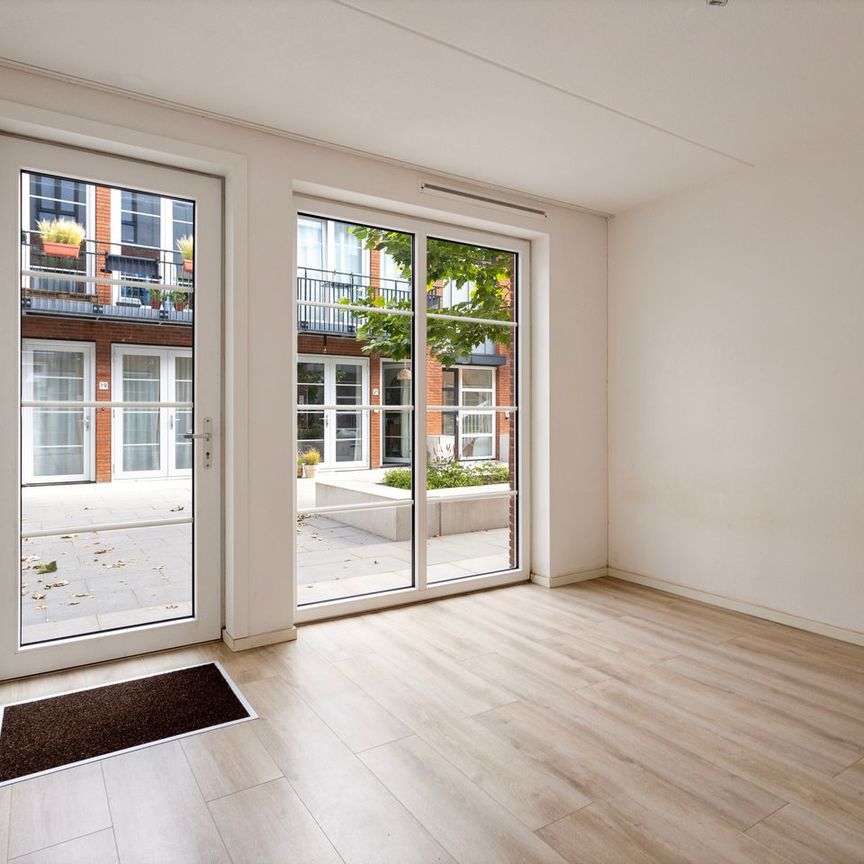 Appartement te huur: Vijfhuizerstraat 22-C 2033 ER Haarlem - Photo 1