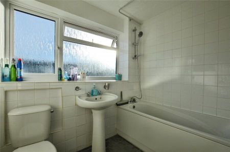 Harlow, Essex - Photo 4