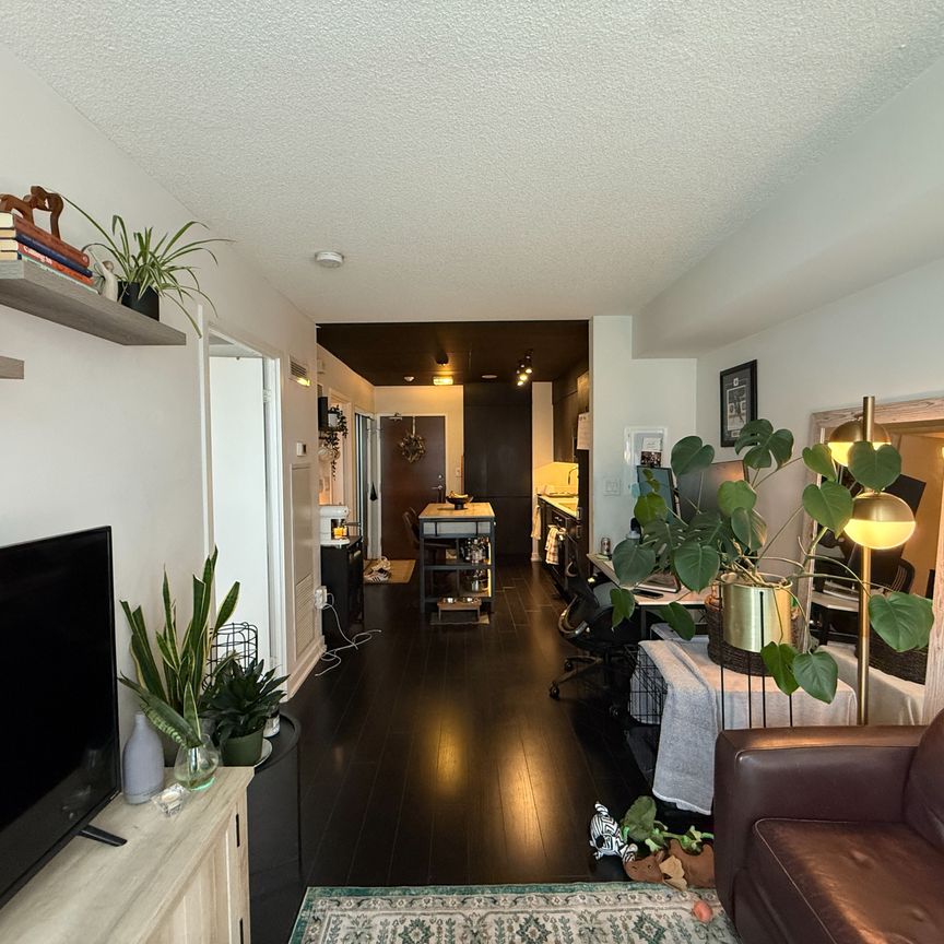 For Lease - 15 Iceboat Terrace Unit# 837, Toronto, Ontario - Photo 1
