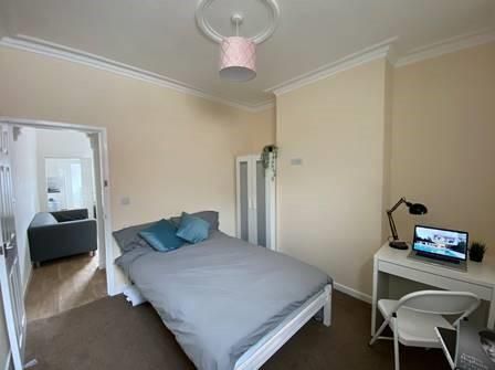 3 bedroom house share to rent - Photo 2