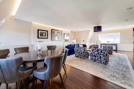 2 bedroom penthouse to rent - Photo 2