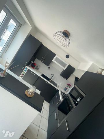 Située à seulement 3 minutes de La Gacilly, cette maison, en très bon état, offre un cadre de... - Photo 5