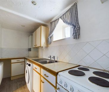 1 bedroom semi-detached house to rent - Photo 5