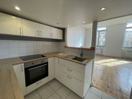 APPARTEMENT T5 A LOUER LYON 4EME ARRONDISSEMENT Mairie-Tabareau - Photo 5