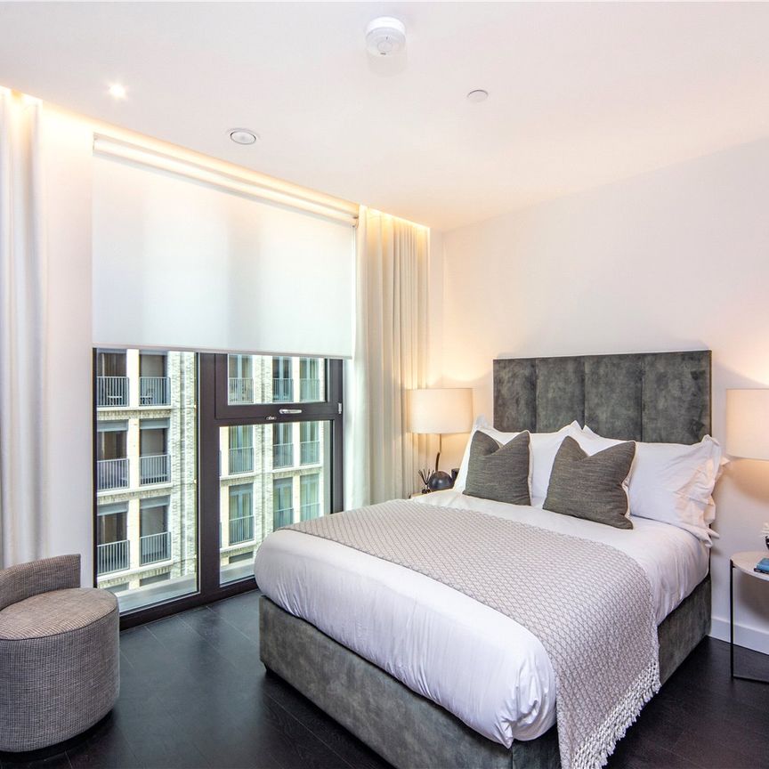 Thornes House, Nine Elms - Photo 1