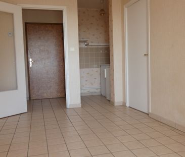 Location Appartement 1 pièce 29m² JOIGNY 89300 - Photo 3