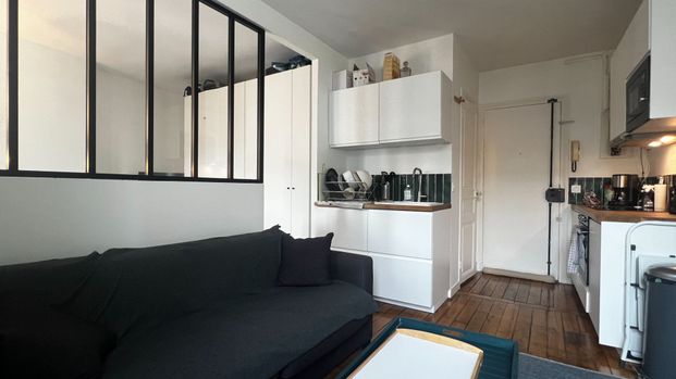 Appartement a louer Paris - Loyer €950/mois charges comprises ** - Photo 1