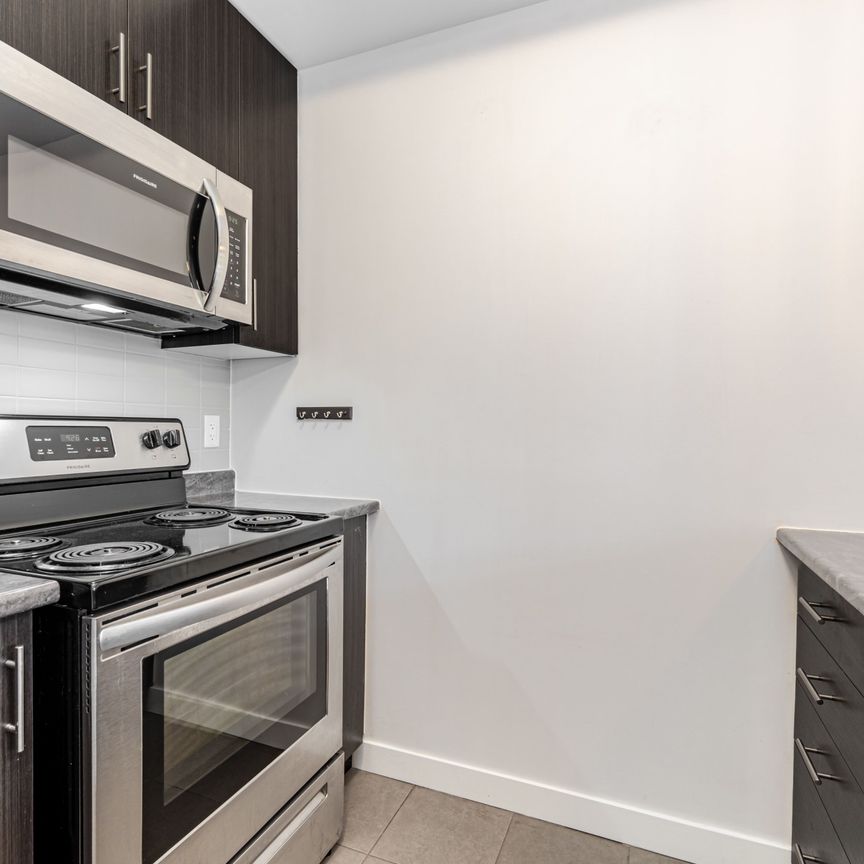 For Lease - 125 Shoreview Place Unit# 121, Hamilton, Ontario - Photo 1