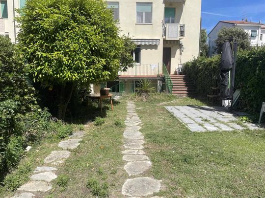 Appartamento viale del Tirreno, Tirrenia, Pisa - Photo 1