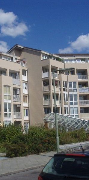 Ihr neues Zuhause – ruhig und grün gelegen mit Balkon! - Photo 1