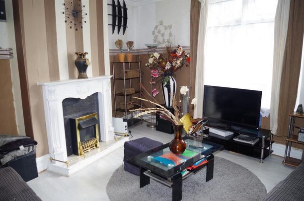 4 bedroom house to rent - Photo 1