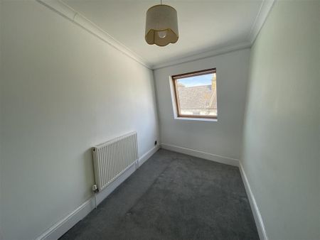 2 bedroom maisonette to rent - Photo 2