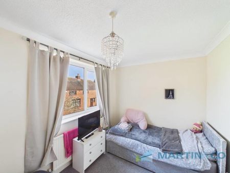 4 bedroom detached house to rent - Photo 2