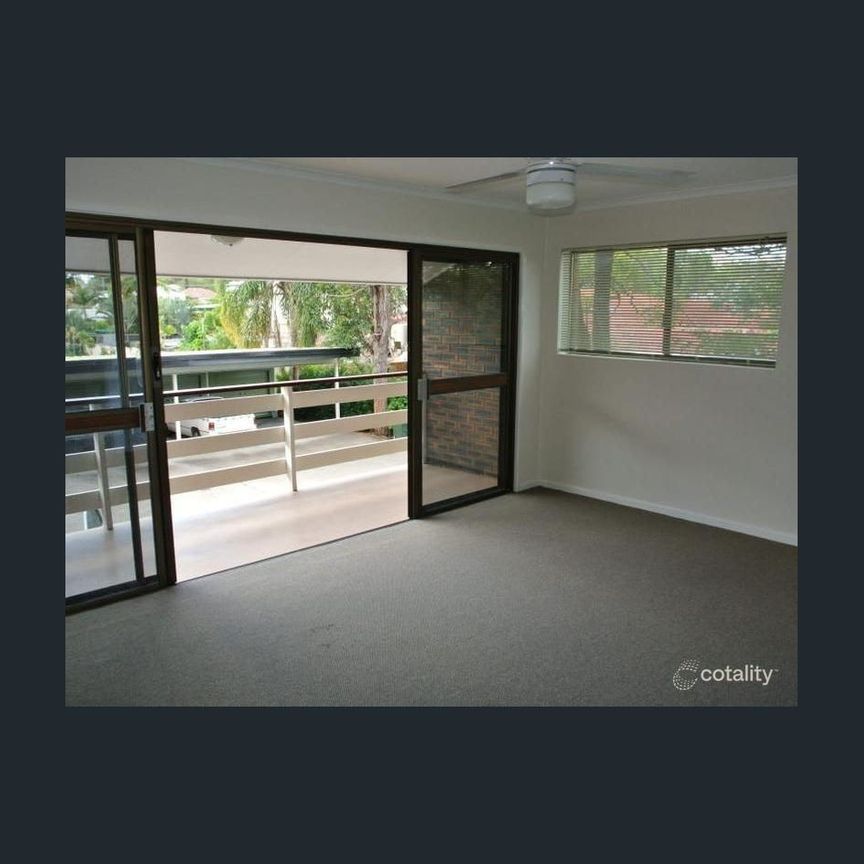 This little gem is situated in a small complex - Photo 1