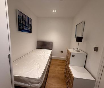 2 bedroom flat to rent - Photo 5
