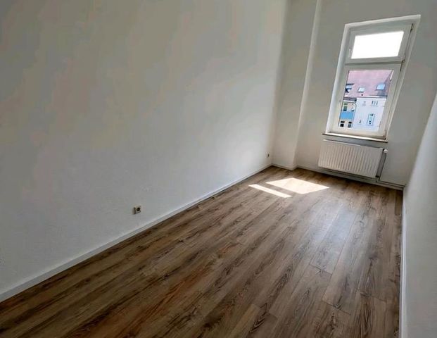Helle 4-Zimmer-Wohnung mit Balkon in Leipzig-Schönefeld - 72 m² - Foto 1
