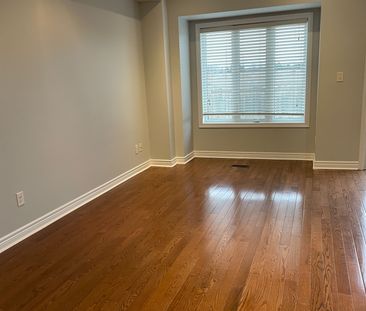 For Lease - 7435 Saint Barbara Boulevard, Mississauga, Ontario - Photo 6