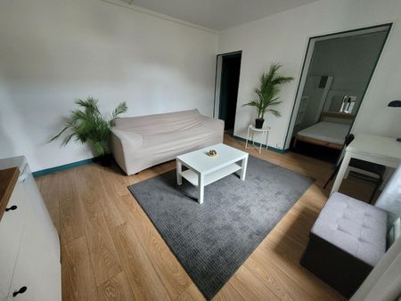 Location Appartement 1 pièce 28m² LILLE 59000 - Photo 2