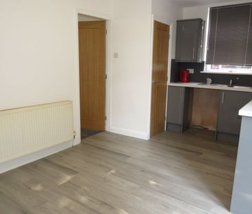 Whiteley Avenue - Photo 2