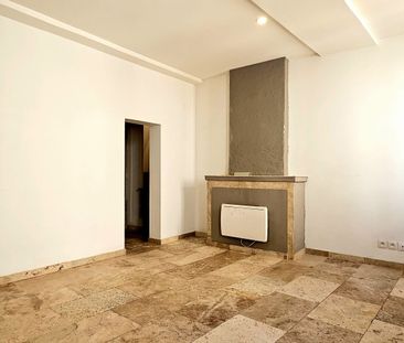 Location Maison 4 pièces 65m² GONFARON 83590 - Photo 1