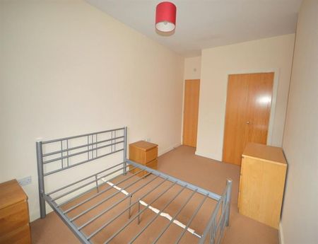 3 Bedroom Apartment To Let - Photo 2