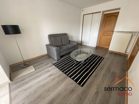 Appartement de type F2 meublé avec terrasse - Photo 2