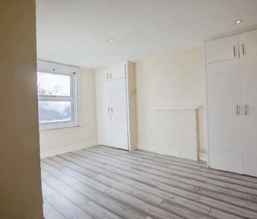 1 Bed Flat, Penge Road, SE20 - Photo 1