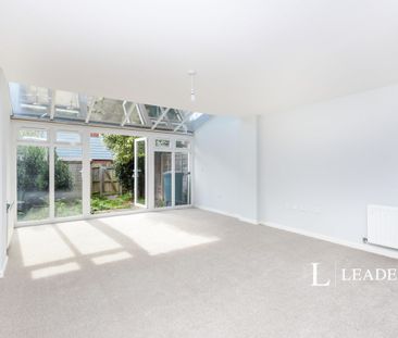 4 bedroom town house to rent Weavers Close - Photo 1