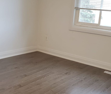 For Lease - 2014 Martin Grove Road Unit# 56, Toronto, Ontario - Photo 4