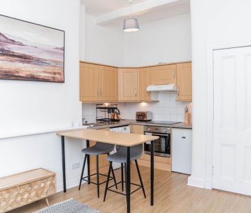 1 bedroom flat to rent - Photo 2