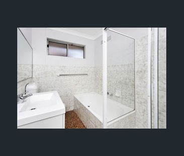 Modern 2 Bedroom Unit with Garage - Photo 6